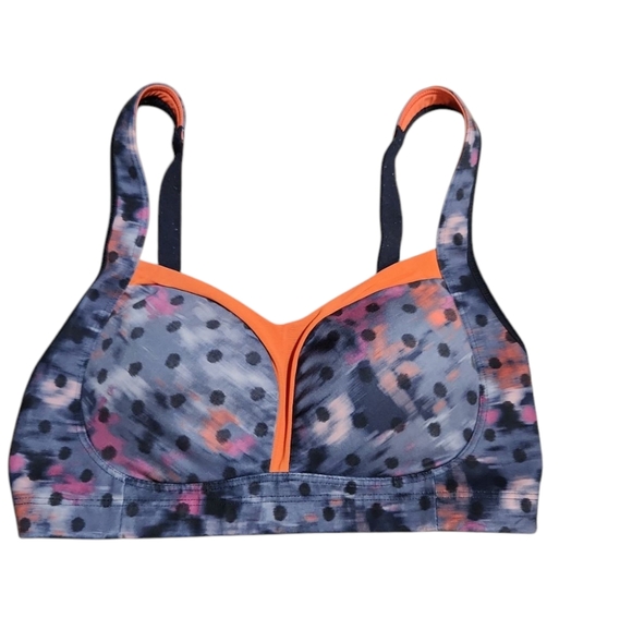 Lululemon Ta Ta Tamer III Sports Bra – Estimated 32C | High Support | - Picture 2 of 5